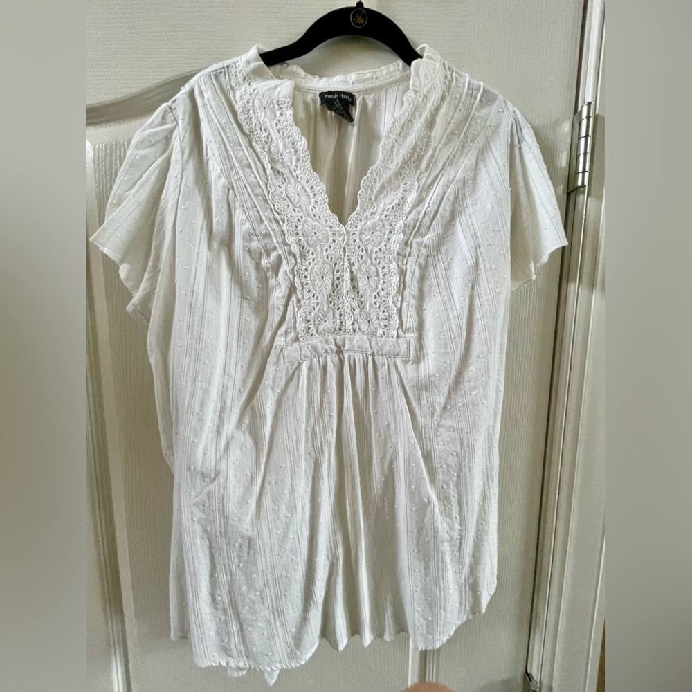 Eyeshadow White Cotton Peasant Blouse with Crochet Detail – Size 2X